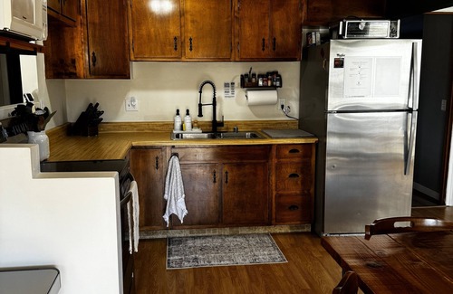 Amberg Cabin | Cozy cabin, Wi-Fi, on ATV trails in the ❤️ of the waterfall capital, dogs welcome