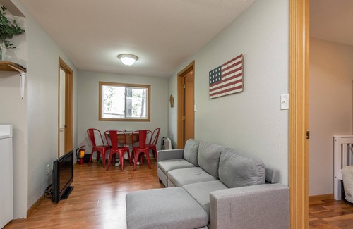 Arkdale Cabin | COZY CABIN WITH PRIVATE PIER ON LAKE PETENWELL