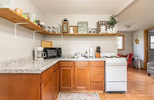 Arkdale Cabin | COZY CABIN WITH PRIVATE PIER ON LAKE PETENWELL