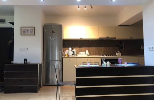 Resita Apartment | Cozy Central Apartment with Balcony in Reșița – Near Nature Trails & City Center