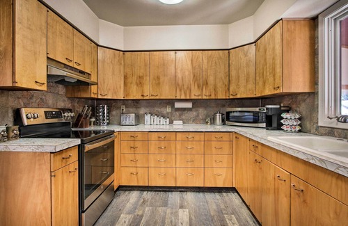 Bynum House | Cozy Choteau Home w/Fire Pit, Grill, Yard!