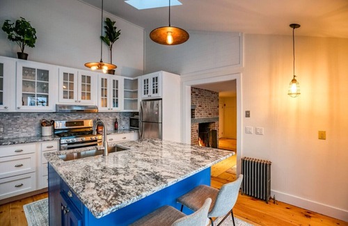 Great Barrington House | Cozy. Clean. Free bagel shop.