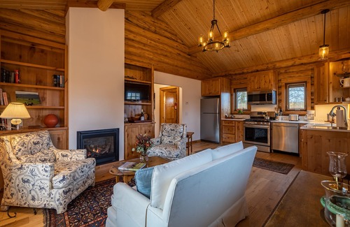 Cody House | Cozy Cody Cottage located in the heart of downtown Cody!