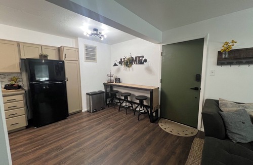 Logan Condo | Cozy Condo on 400 N