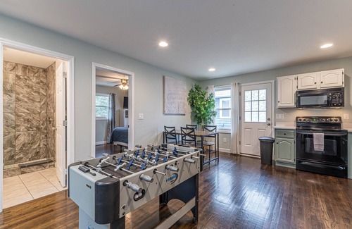 West End House | Cozy Connected Duplex Home with Driveway