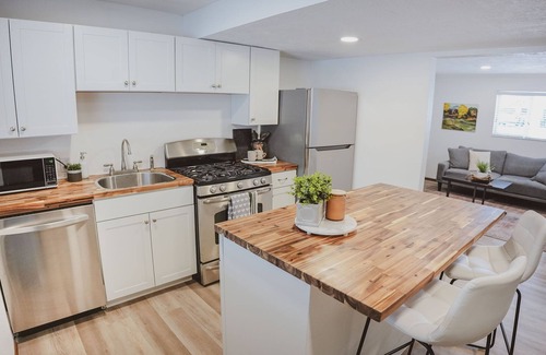 Logan House | Cozy Convenient Basement Apt.