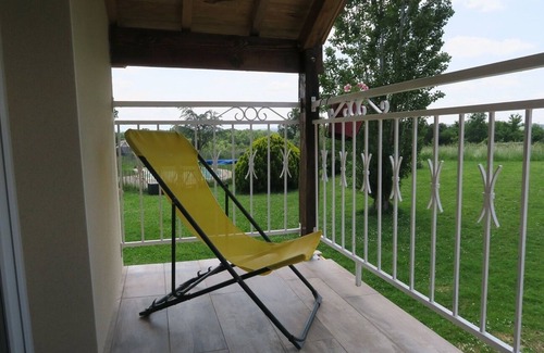 Puymaurin Apartment | cozy cottage 2/4p, swimming pool, spa & Pyrenees