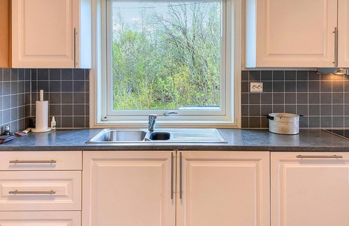 Bostad House | Cozy cottage in a quiet location on the island of Vestvågøya.