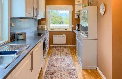 Bostad House | Cozy cottage in a quiet location on the island of Vestvågøya.