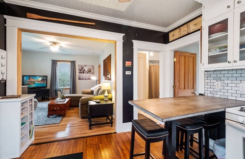 Hudson House | Cozy cottage in downtown Hudson, WI!