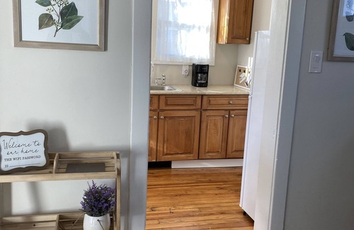 Village Green House | Cozy cottage on iconic tree lined Washington Street