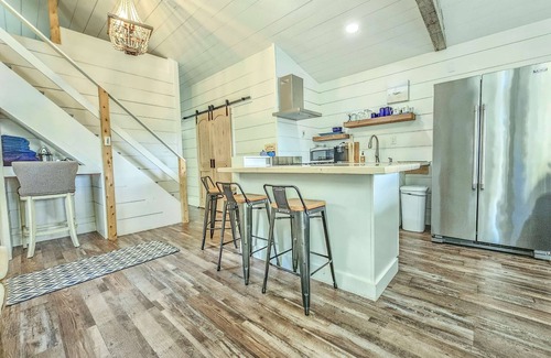 Newport Cottage | Cozy Cottage on Lake Sebasticook