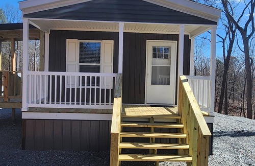 Springville Cottage | Cozy cottage w/1 bedroom, WiFi, AC in tranquil Springville close to boat ramps