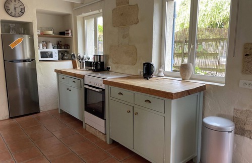 Teuillac House | Cozy cottage with large pool amidst the vineyards