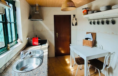 Sao Pedro do Sul Cottage | Cozy country house. Explore the village to the sound of birds and waterfalls!