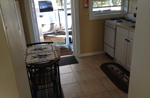 Brooksville Cabin | Cozy Cowboy Cottage at Spotted Dance Ranch