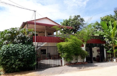 Svay Pao House | Cozy department wi