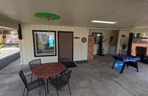 Westport Cabin | Cozy dog friendly cabin min to beach