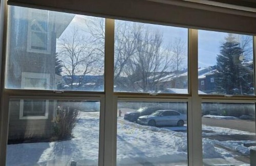 Eagle Condo | Cozy Eagle Ranch retreat walk to everything