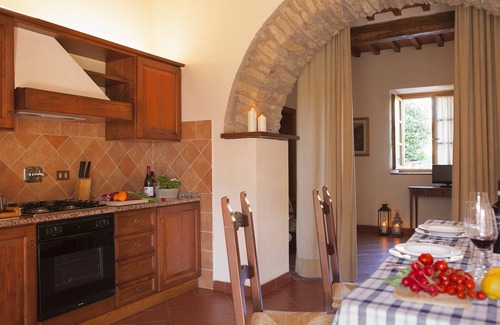 Arezzo Other | Cozy Farmhouse with Pool