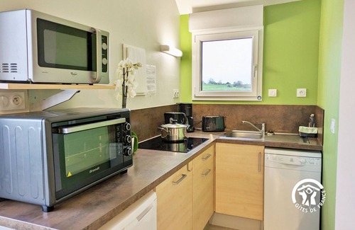 Villiers-Charlemagne Cottage | Cozy Fishing Chalet for 5-7 with Private Dock and Family Amenities