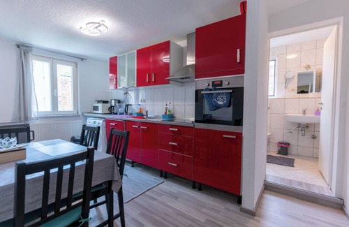 Biebrich Apartment | Cozy flat at Schlosspark