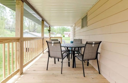 Westwood House | Cozy Fonzie Flat