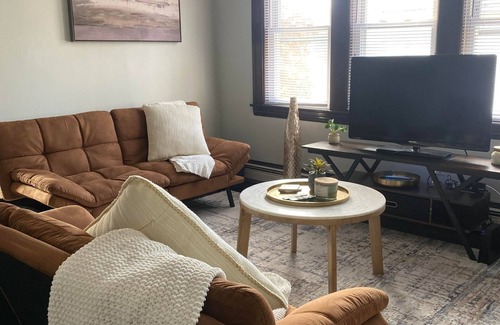 Worcester Apartment | Cozy Guesthouse in the Heart of Worcester