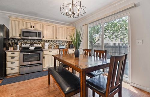 Heber House | Cozy Heber getaway, pet ok, sleeps 9, BBQ, firepit