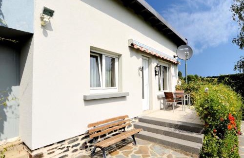 Boevange-Clervaux House | Cozy Holiday Home in Boevange Clervaux with Garden