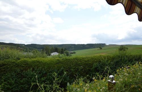 Boevange-Clervaux House | Cozy Holiday Home in Boevange Clervaux with Garden