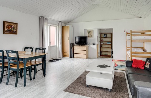 Vallda House | Cozy holiday home in Vallda with proximity to the ocean and beautiful nature | SE02045