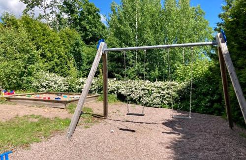 Espoo Centre Apartment | Cozy Holiday Home with Outside Jacuzzi and Sauna