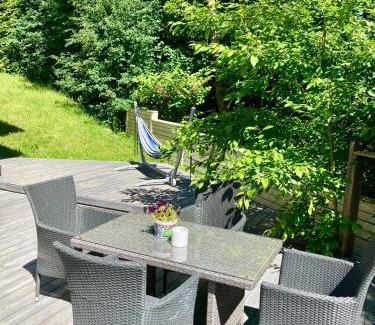 Espoo Centre Apartment | Cozy Holiday Home with Outside Jacuzzi and Sauna