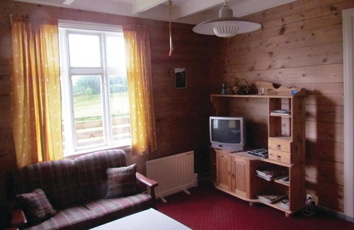 Innbjoa House | Cozy home in Bjoa with kitchen