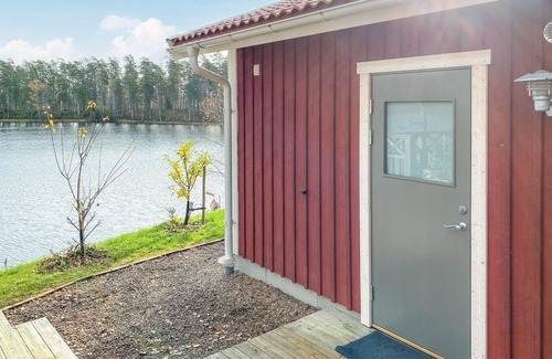 Bottnaryd House | Cozy home in Bottnaryd with lake view