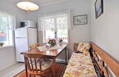 Dalskog House | Cozy home in Dalskog with kitchen
