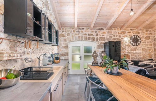 Filipini House | Cozy home in Filipini with WiFi