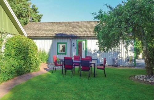 Hollviken House | Cozy Home In Höllviken With Wifi