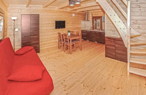 Jaroslawiec House | Cozy home in Jaroslawiec with WiFi