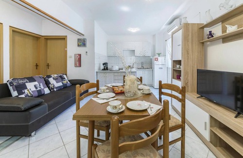 Rogocana House | Cozy home in Labin with kitchen