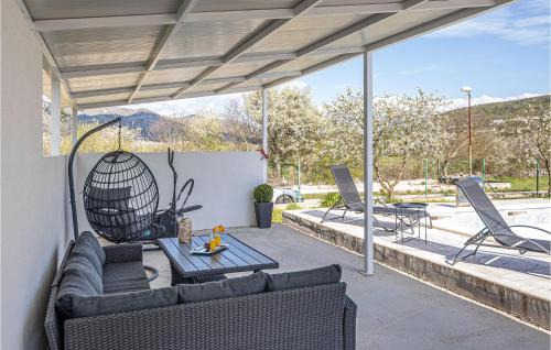 Neoric House | Cozy Home In Neoric With Wifi