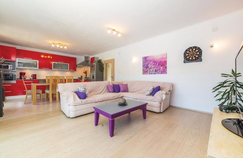 Primorski Dolac House | Cozy home in Primorki Dolac