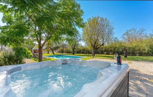 Skabrnja House | Cozy Home In Prkos With Jacuzzi