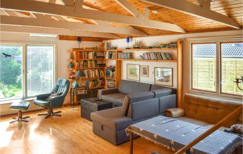 Solvesborg House | Cozy Home In Sölvesborg With Kitchen