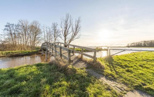 Wagenborgen House | Cozy Home In Wagenborgen With Wifi