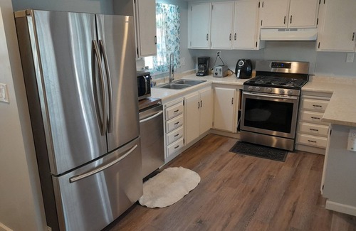 Bodfish House | Cozy Home Near Hot Springs, Isabella Lake and The Kern River.