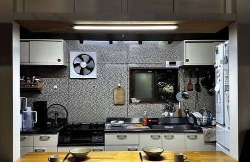 Ichihara House | Cozy Home with Whiskey Decor Free WiFi Netflix/Ichihara City Chiba