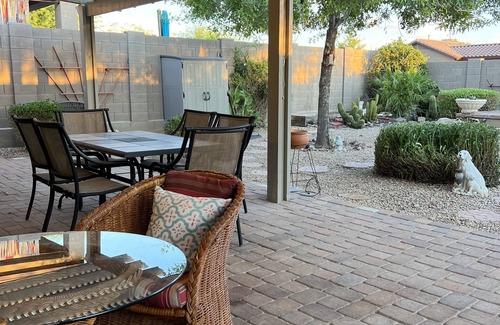 Anthem House | Cozy house centrally located to events and attractions.