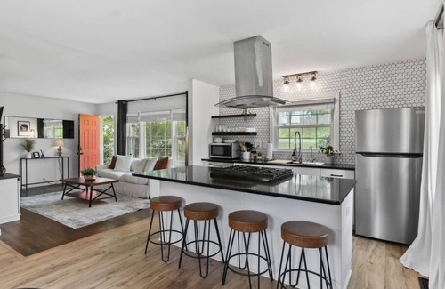 Shelby Hills House | Cozy House in Trendy East Nashville with a Patio, Grill